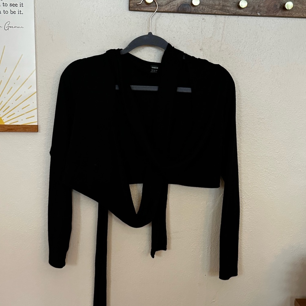 SHEIN Wrap Knot Crop Top -Black - Picture 3 of 5